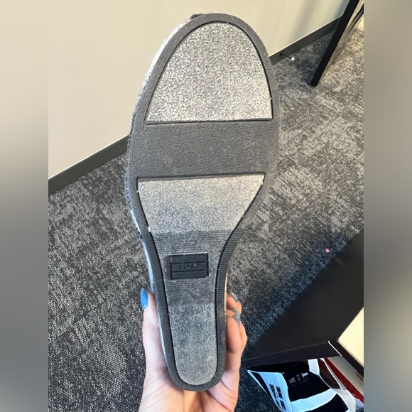 TOMS Plaid Wedge Shoes Size 8.5 - Picture 5 of 5